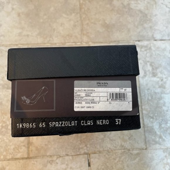 Prada Black Pump Size 37 - Picture 4 of 10